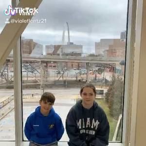 Meet your Posher, Violet